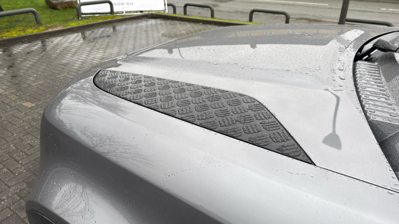 Land Rover Defender 90 Diesel 3.0 D250 Hard Top SE Auto